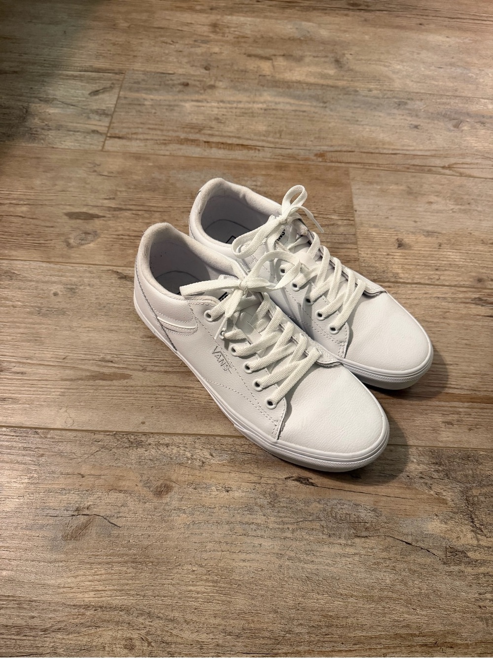 Vans Men’s White Low-Top Leather Sneakers